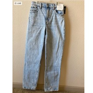 Abercrombie Curve Love 90s Straight Jean